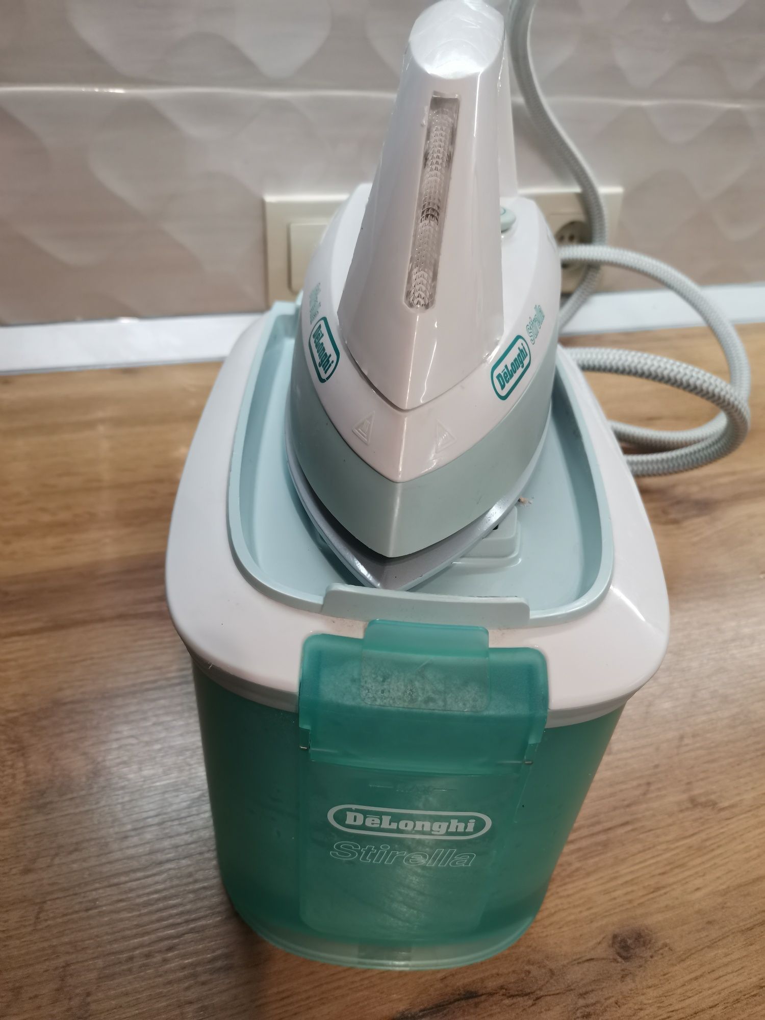 Прасувальна система, праска, утюг Delonghi