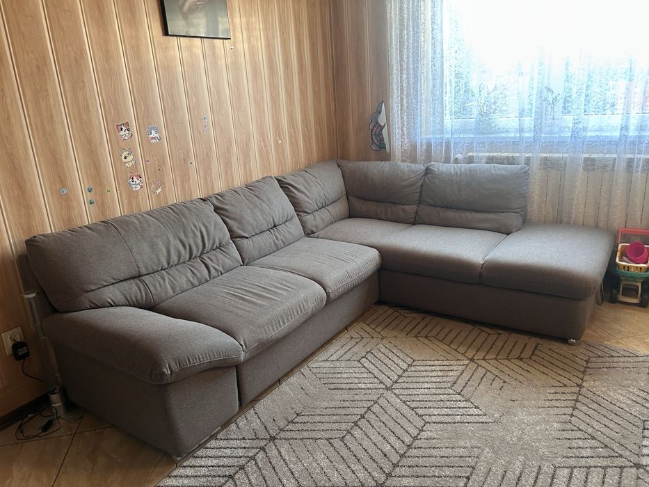 Naroznik w dobrym stanie rozmiar 2,60- 2,15