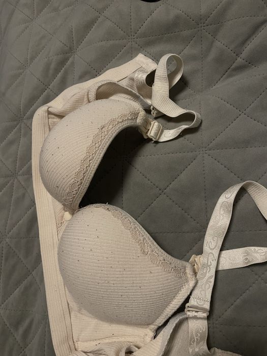 Два Бюстгальтери , ліфчики для годування