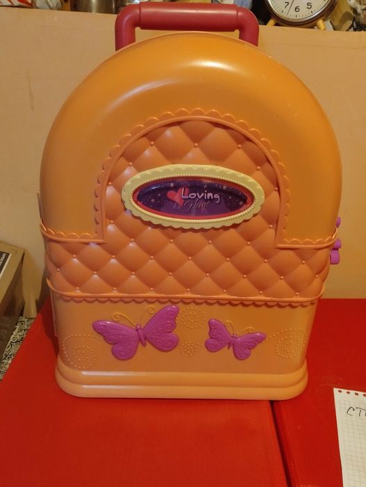 Продам домик для кукол вместе с мебелью ,в идеальном состоянии