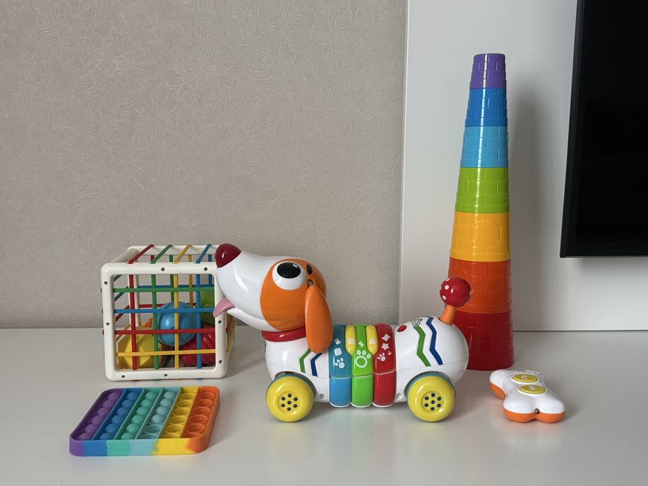 Лот іграшок з Собакою Chicco на радіокеруванні