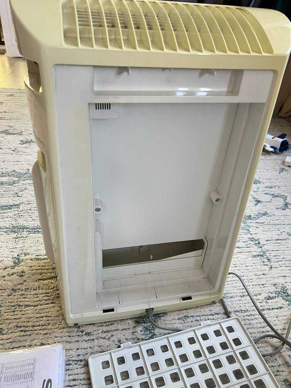 Oczyszczacz i nawilżacz powietrza Sharp KC-930EUW