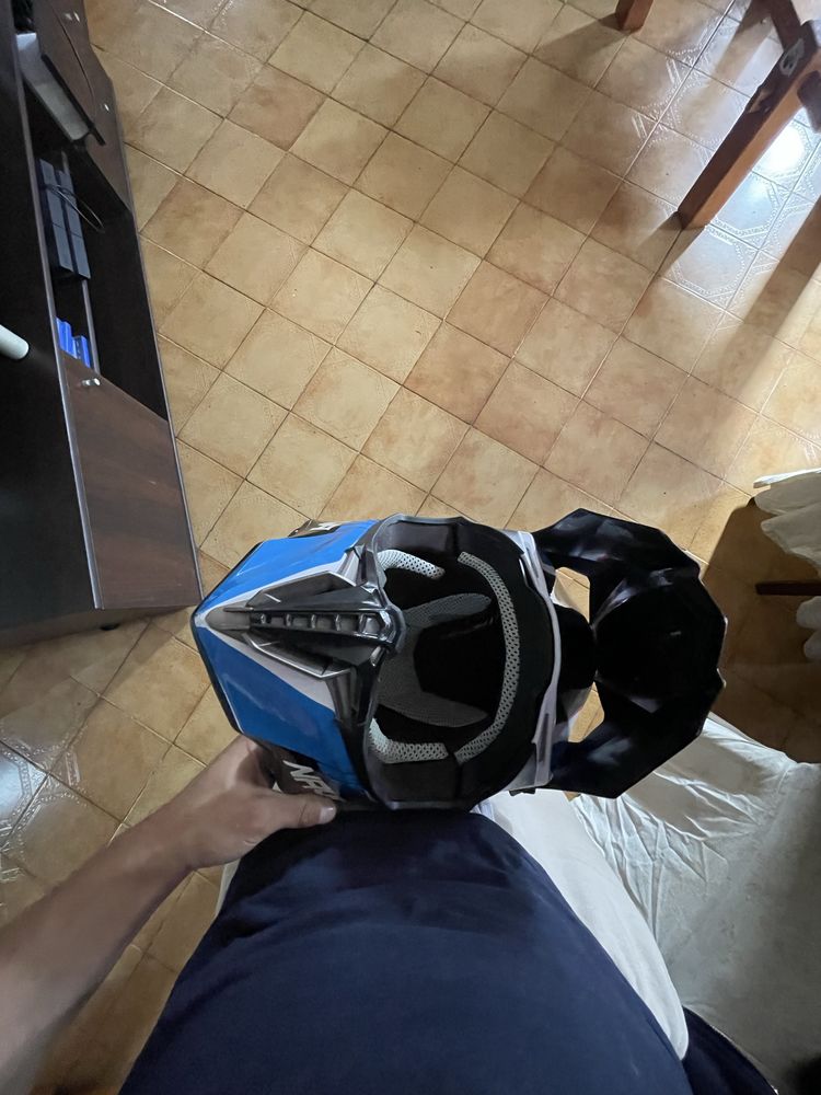 Capacete fechado Bogotto 50€ capacete nava 40€