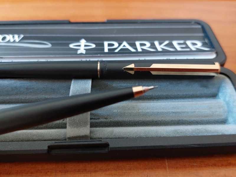 Esferográfica e Lapiseira Arrow, da Parker