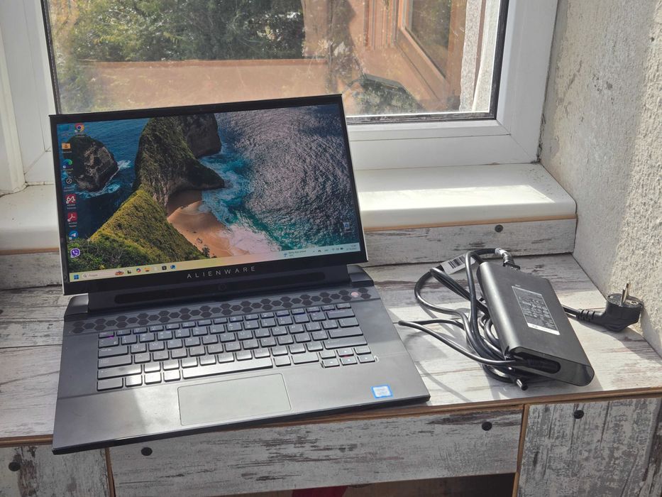 Ноутбук Alienware M15 R2 (4k)/i7-9750H/DDR4-16Гб/RTX2060/SSD512Гб(Б/В)