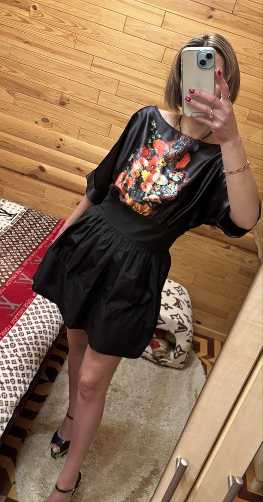 Шикарное платье в стиле Dolce Gabbana
