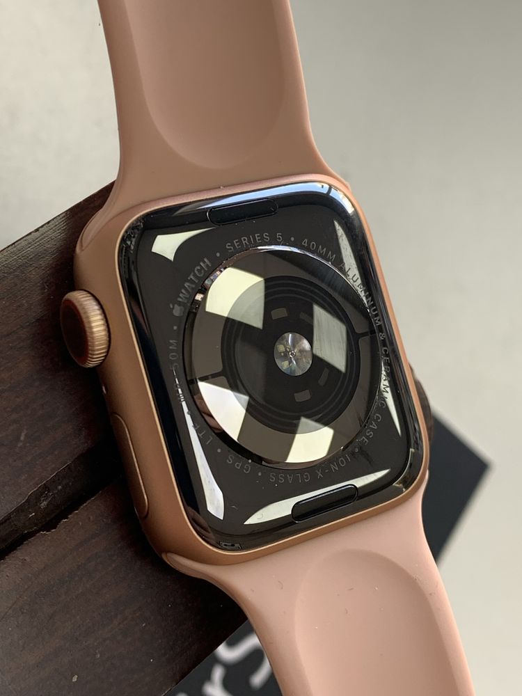 Оригінальні apple watch series 5 40  rose gold