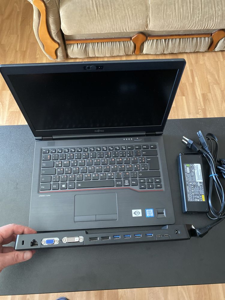 Ноутбук Fujitsu LifeBook U748 16Gb\250ssd с докстанцией