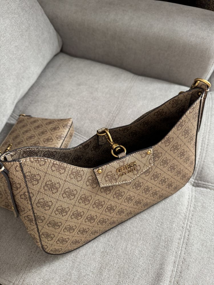 Продам сумку Guess