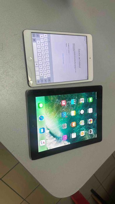 Продам планшети Apple A1459, A1455, A1219 на запчастини