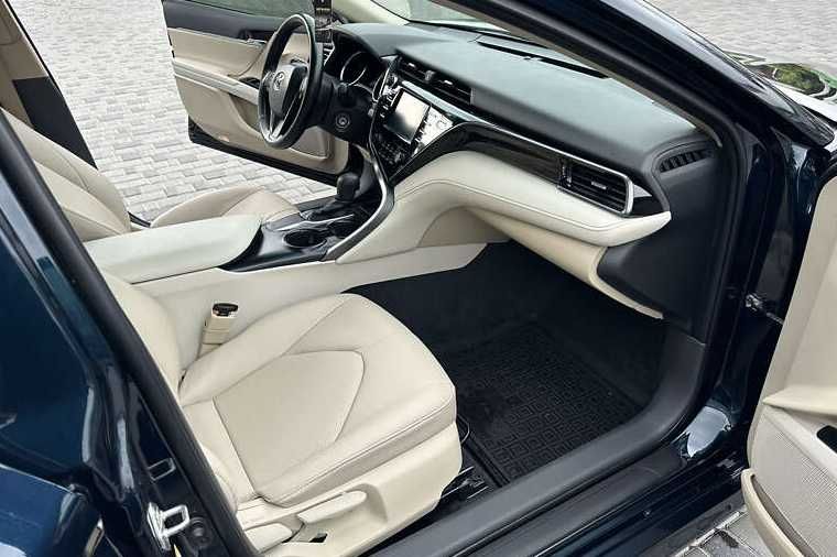 Toyota Camry 2018 XV70 2.5