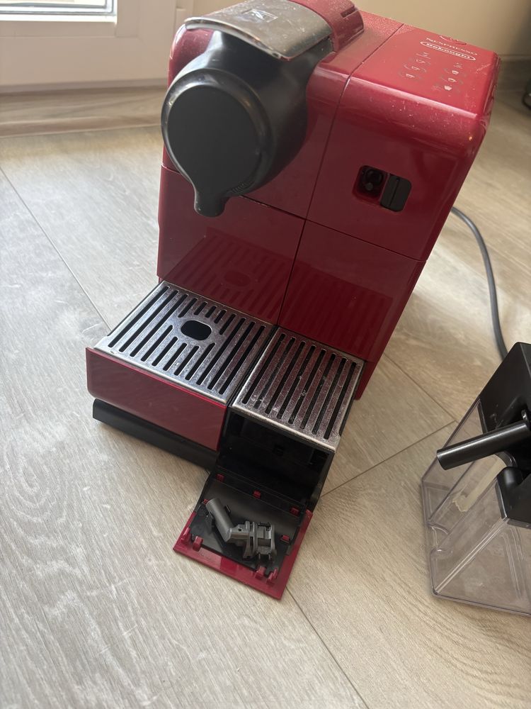 DeLonghi Nespresso Lattissima Touch EN550.R