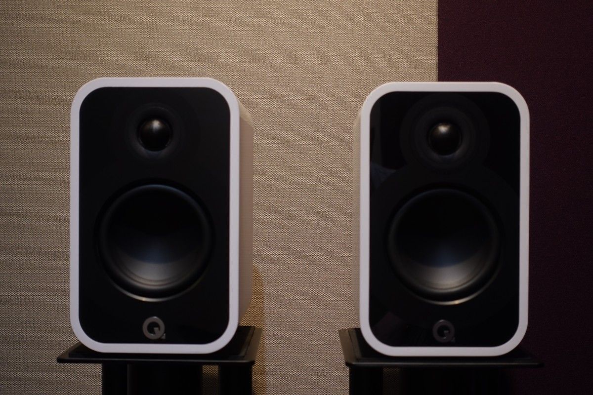 Kolumny podstawkowe Q ACOUSTICS QA 5010 Satin White para Outlet