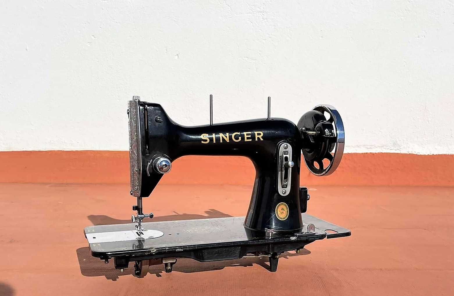 Máquina de costura antiga Singer - cabeça