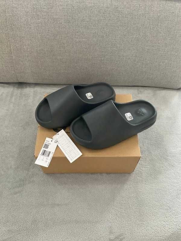 Adidas YeezySlide_Black Nowe damskie Klapki 39