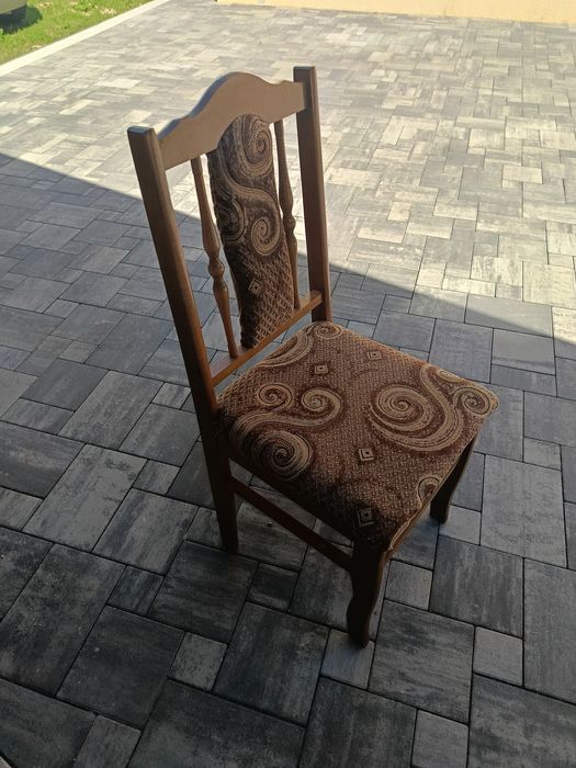 Sprzedam        Komplet k.       6sztrzeseł
