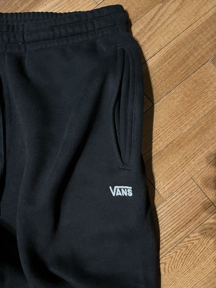 Штани Vans.