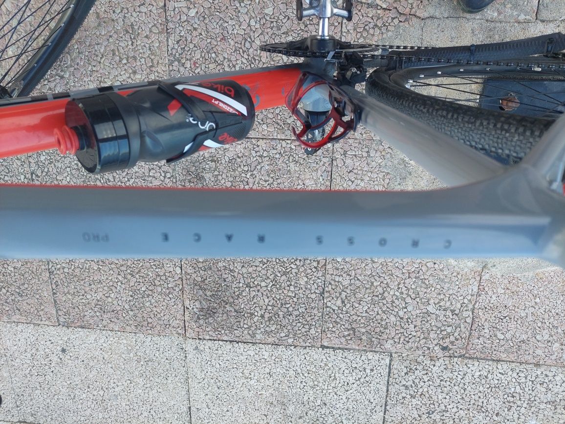 Cube Cross Race Pro Gravel