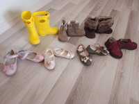 Взуття на дівчинку ,тапочки , босоніжки, туфлики, чобітки, кросівки