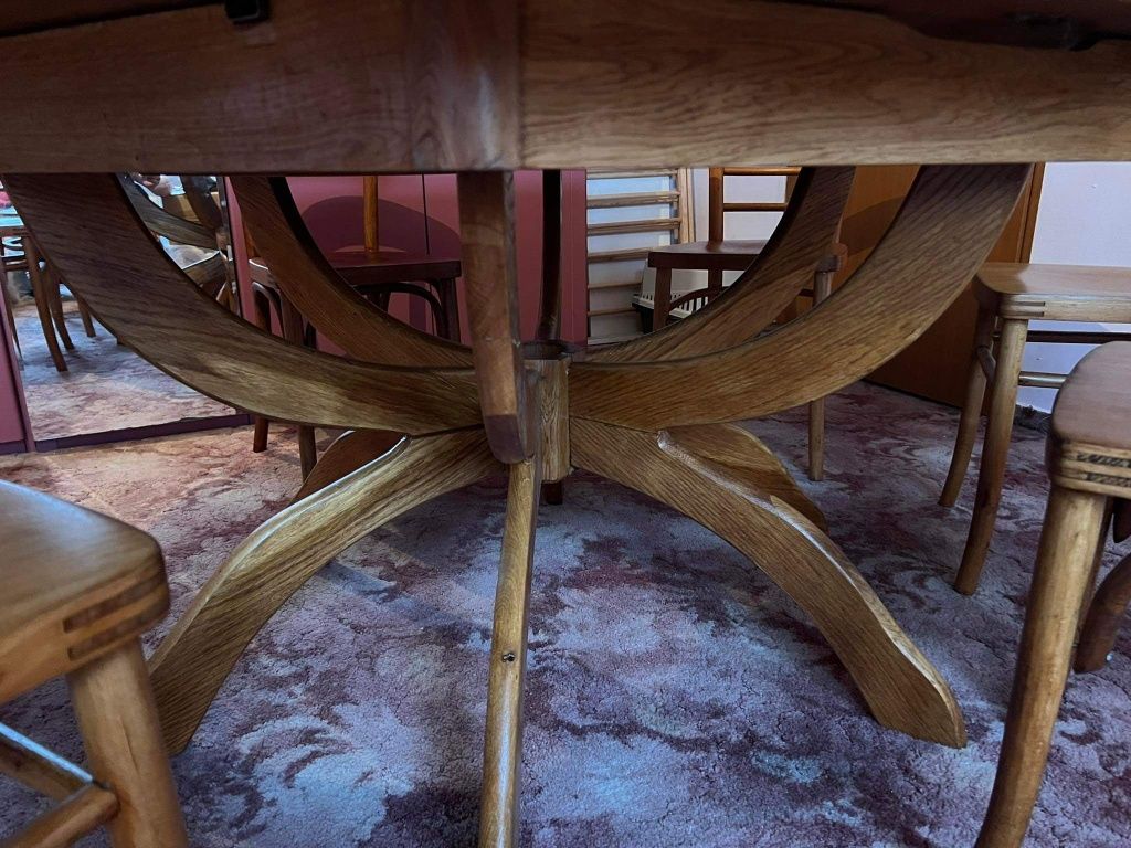 Stół kształt blatu pięciokąt + krzesła 2 sztuk po renowacji