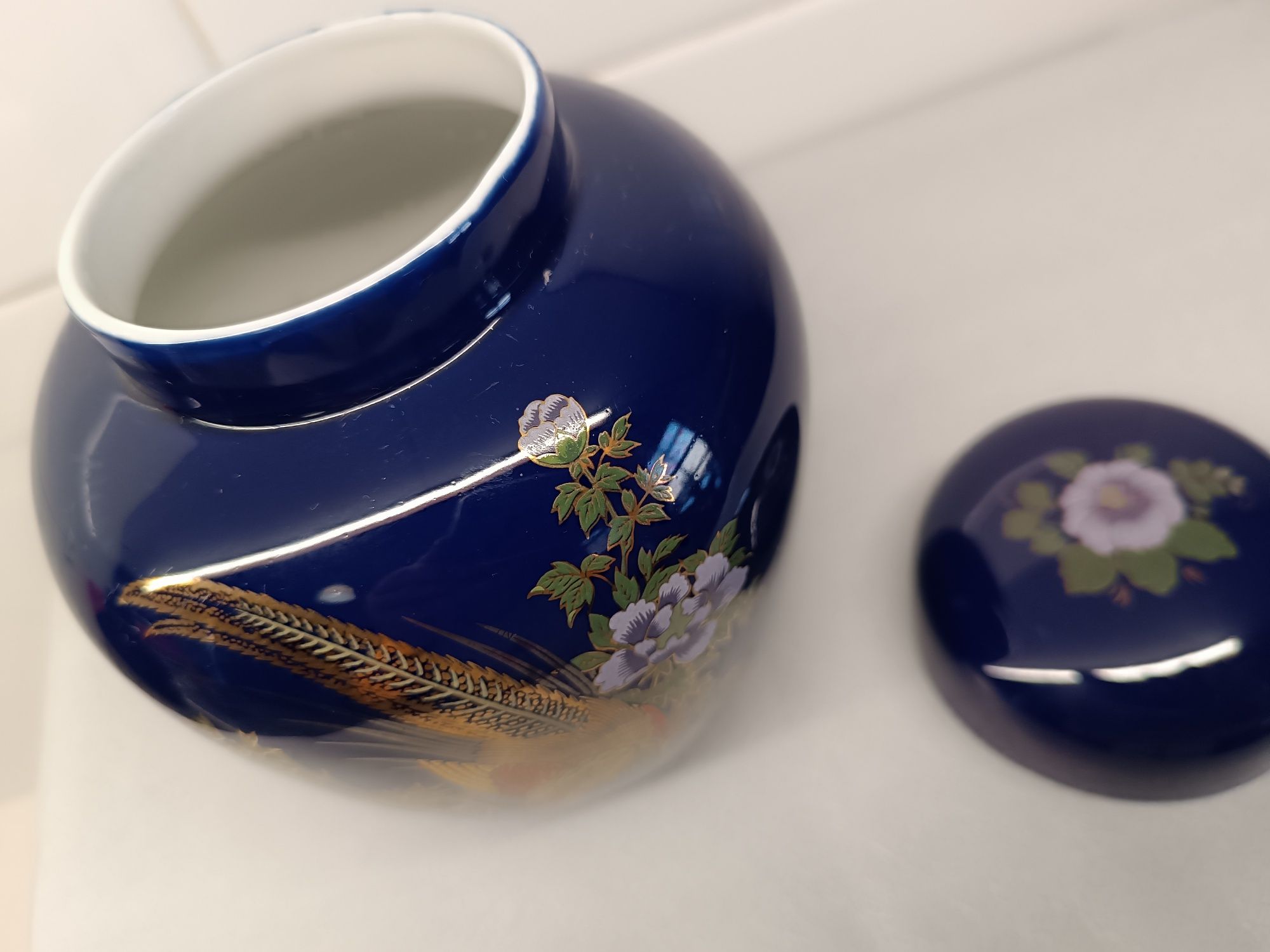 Pote Porcelana Antigo. Azul Marinho com pássaros. Novo