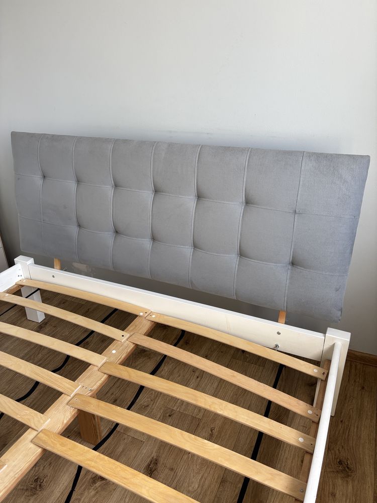Lożko 160x200 z tapicerowanym zaglówkiem