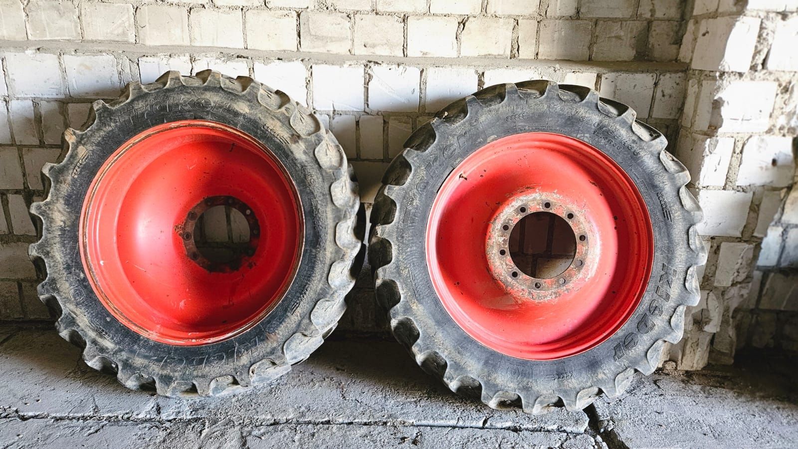 Koła wąskie komplet  Fendt, Claas, Case, John Deere, valtra, New Holla
