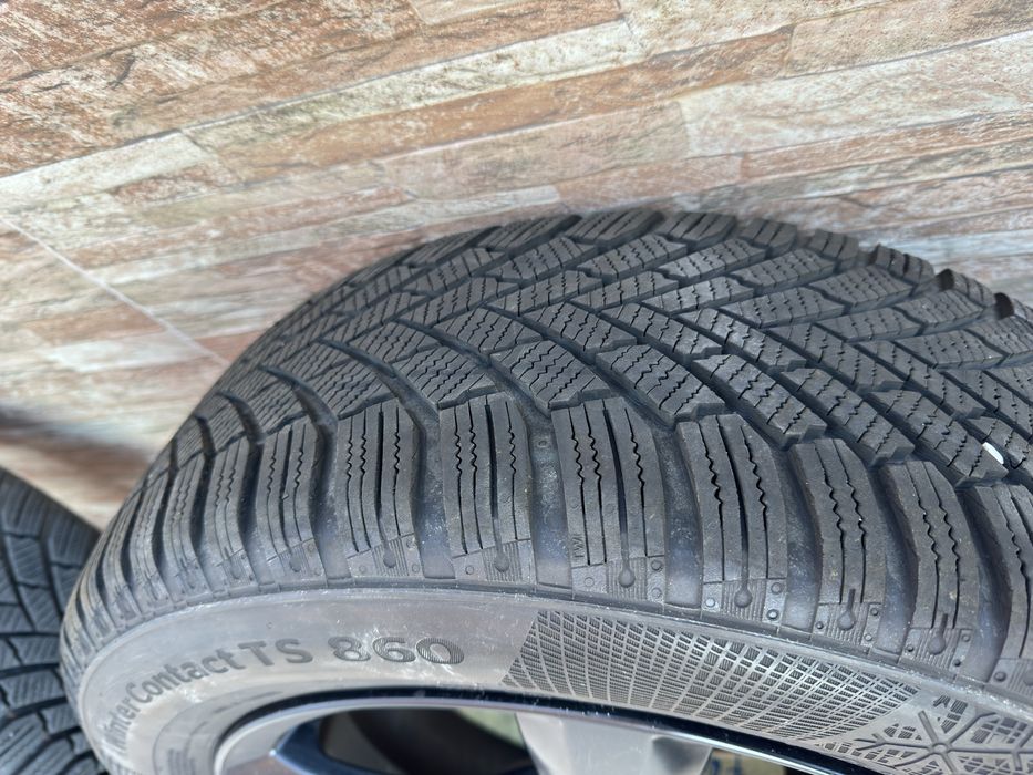 Vendo pneus com jantes 205/55R16 Continental como novos