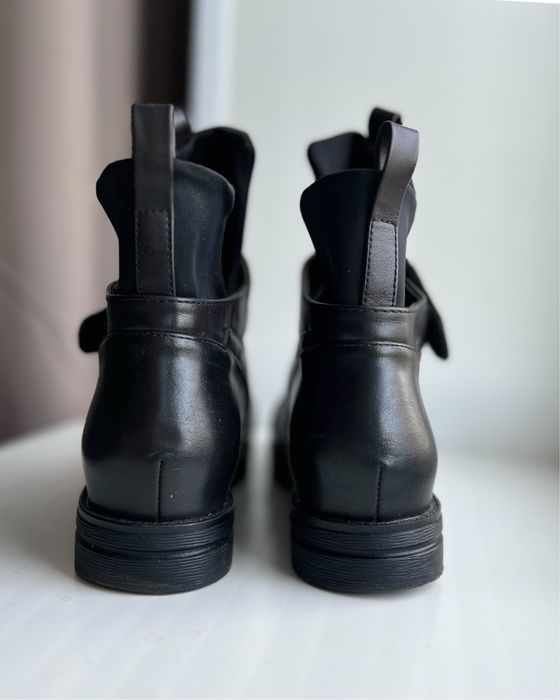 Весняні ботинки жіночі