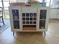 Móvel / aparador / garrafeira / cómoda / vitrine