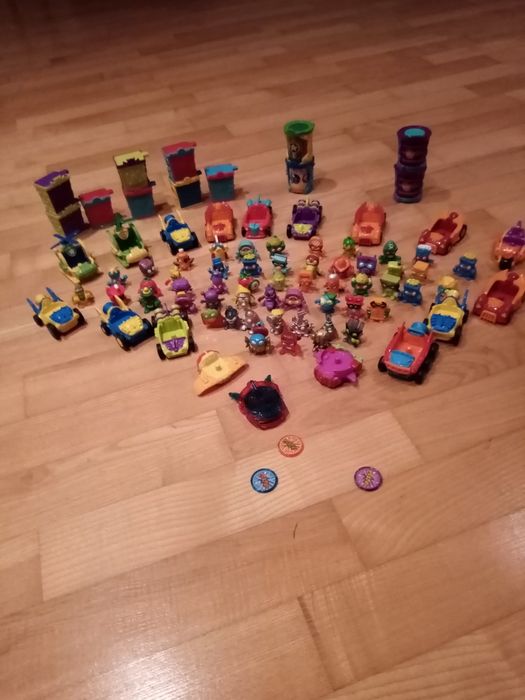 Bardzo duży  żadki zestaw z serii 1,2 i dwa pojazdy z serii 3 +GRATIS