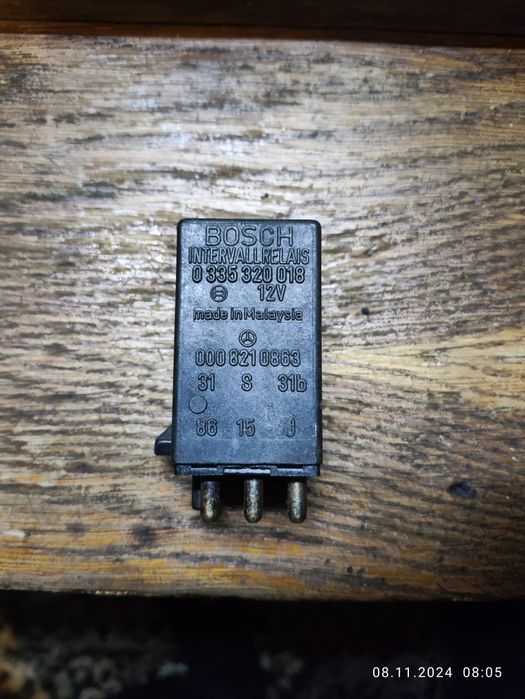 Реле склоочисників MERCEDES BENZ W123 0008210863, 0335320018