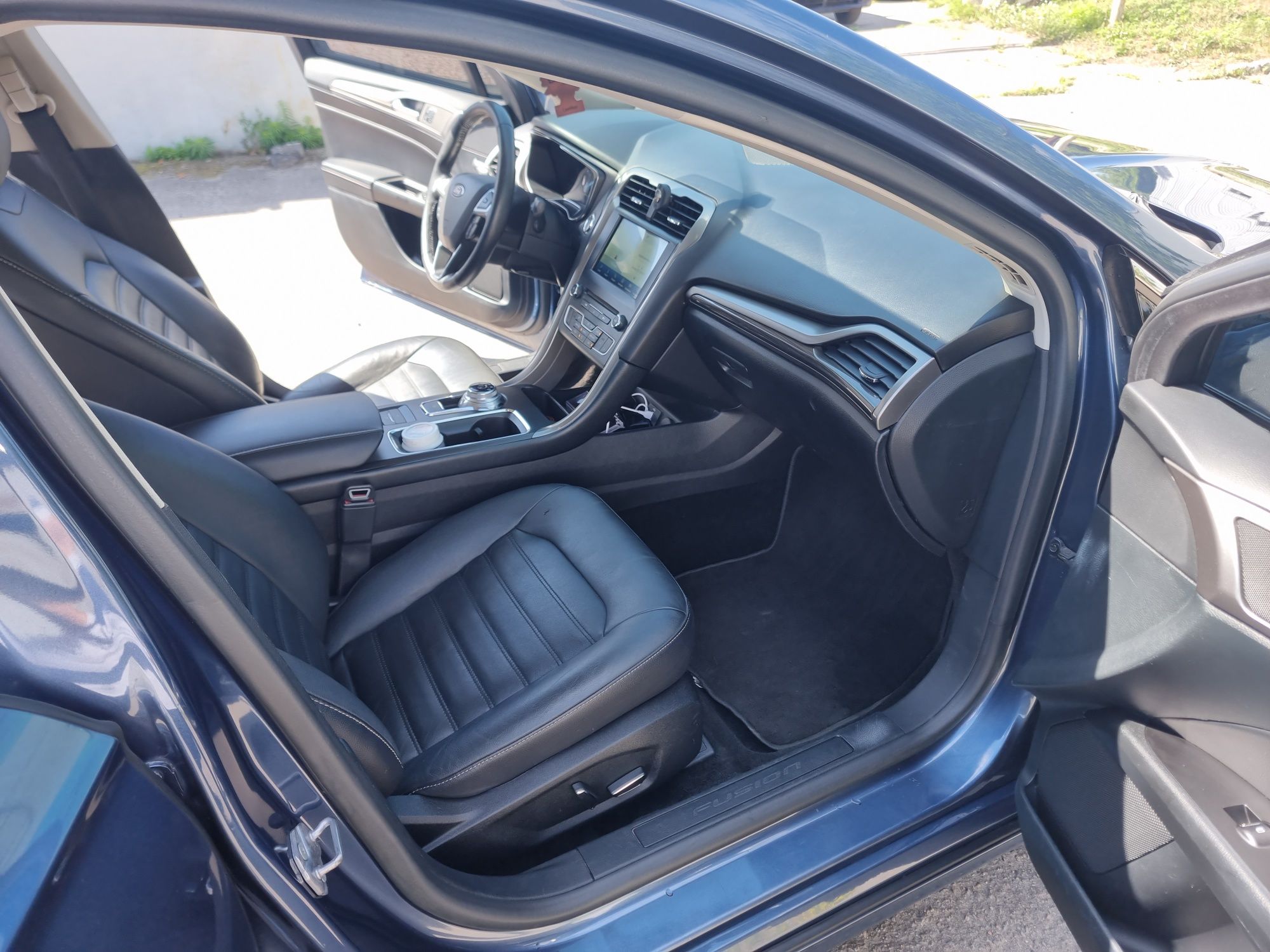 Ford Fuison Plugin hibrid