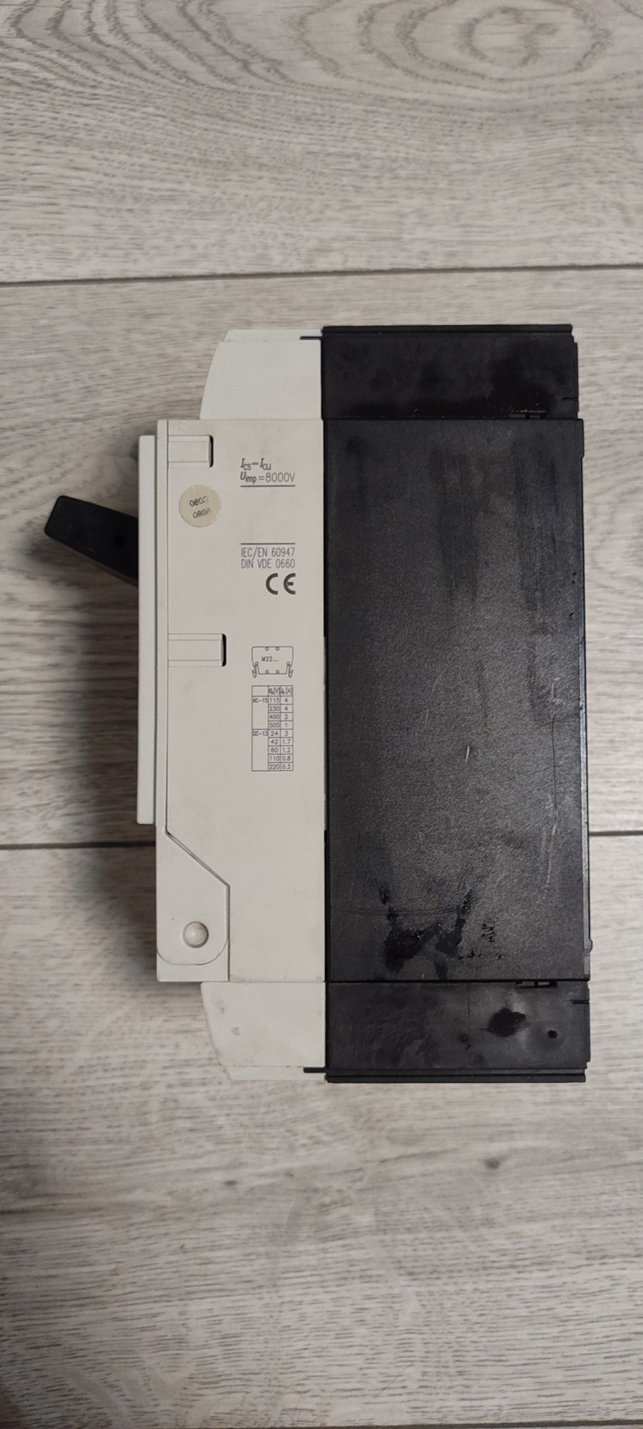 Продам втоматичний вимикачь Moeller PMC2 200A