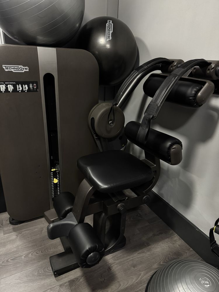 Тренажер для пресу TehnoGym