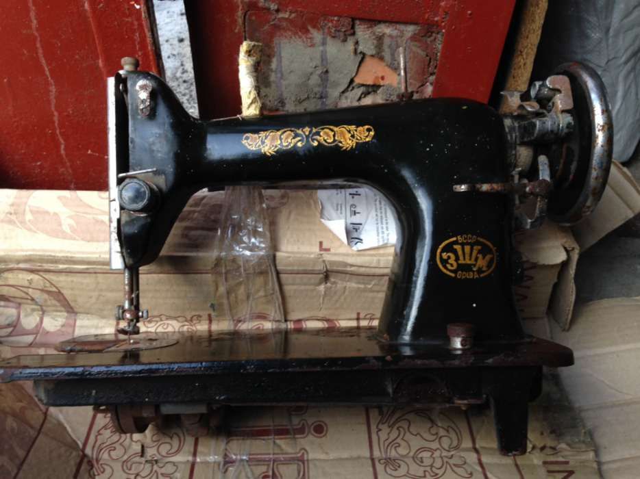 швейная машинка зшм-завод швейных машин г.Орша БССР(белорусь)