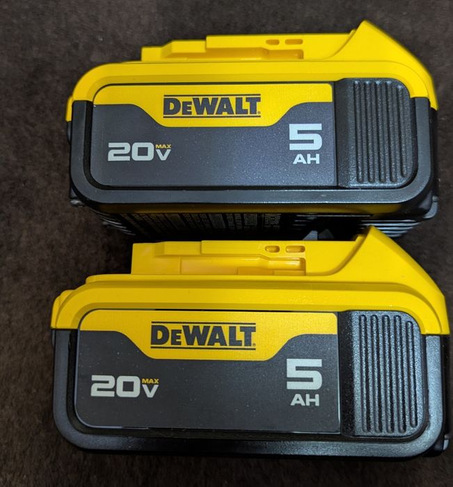 Нові Оригінальні  акумулятори DEWALT 18/20V DCB205 5Ah 2025 рік
