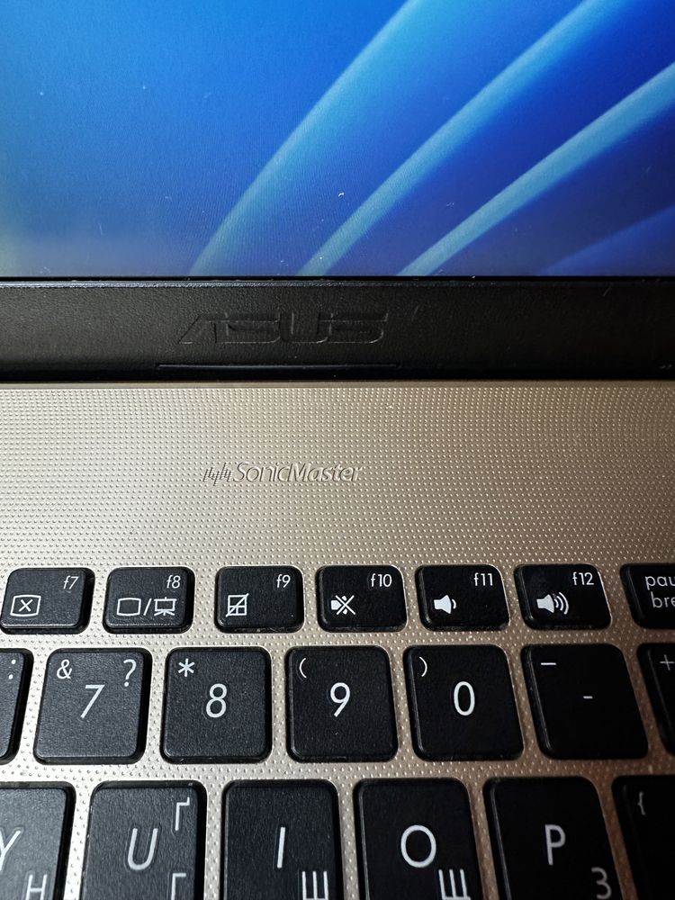Ноутбук Asus VivoBook x542u Intel(R) Core(TM) i3-8130U 8gb