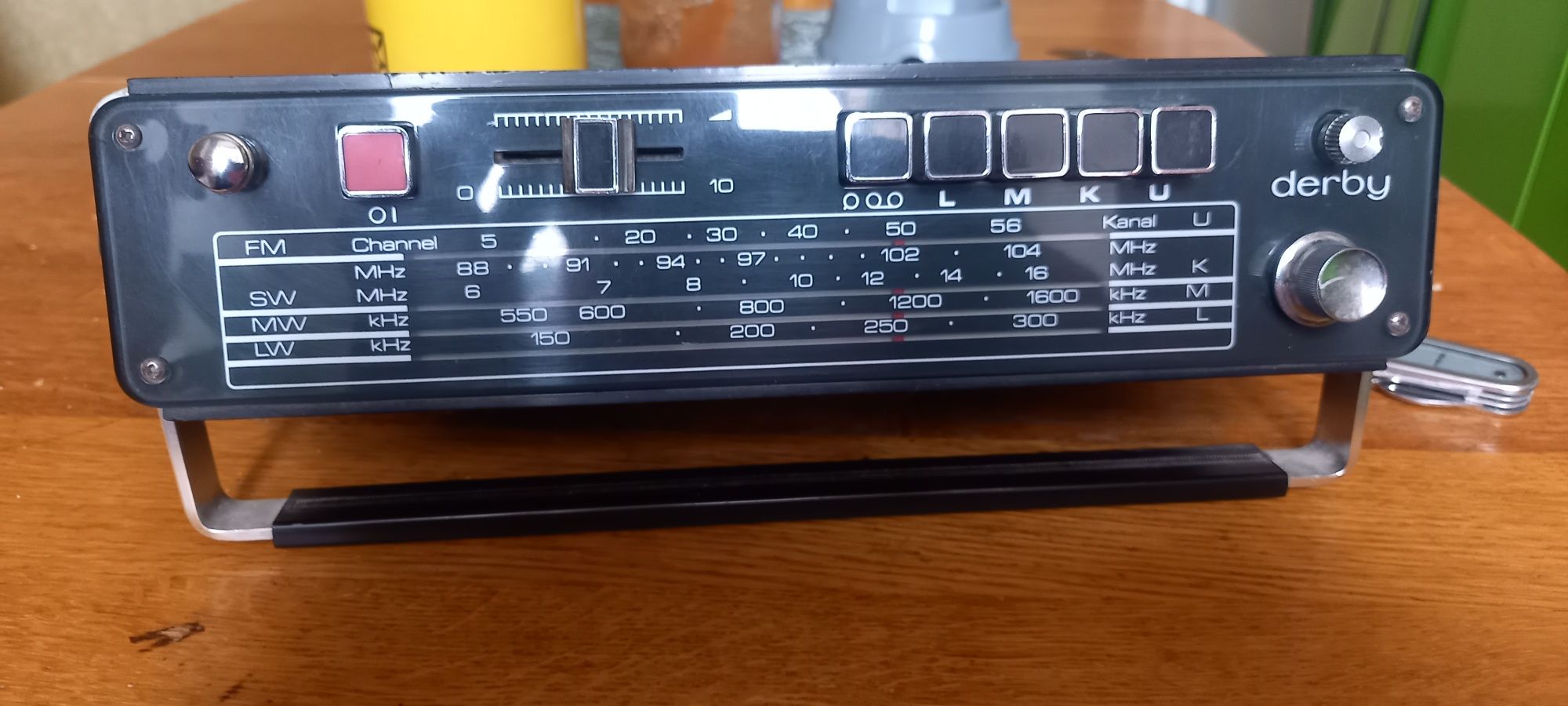 Продам радіоприймач BLAUPUNKT DERBY 7 652 450