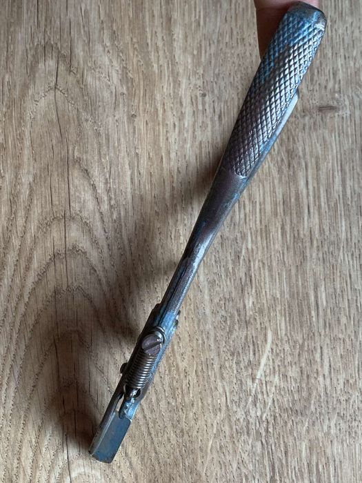 Инструмент для разводки пил. Garanto Германия