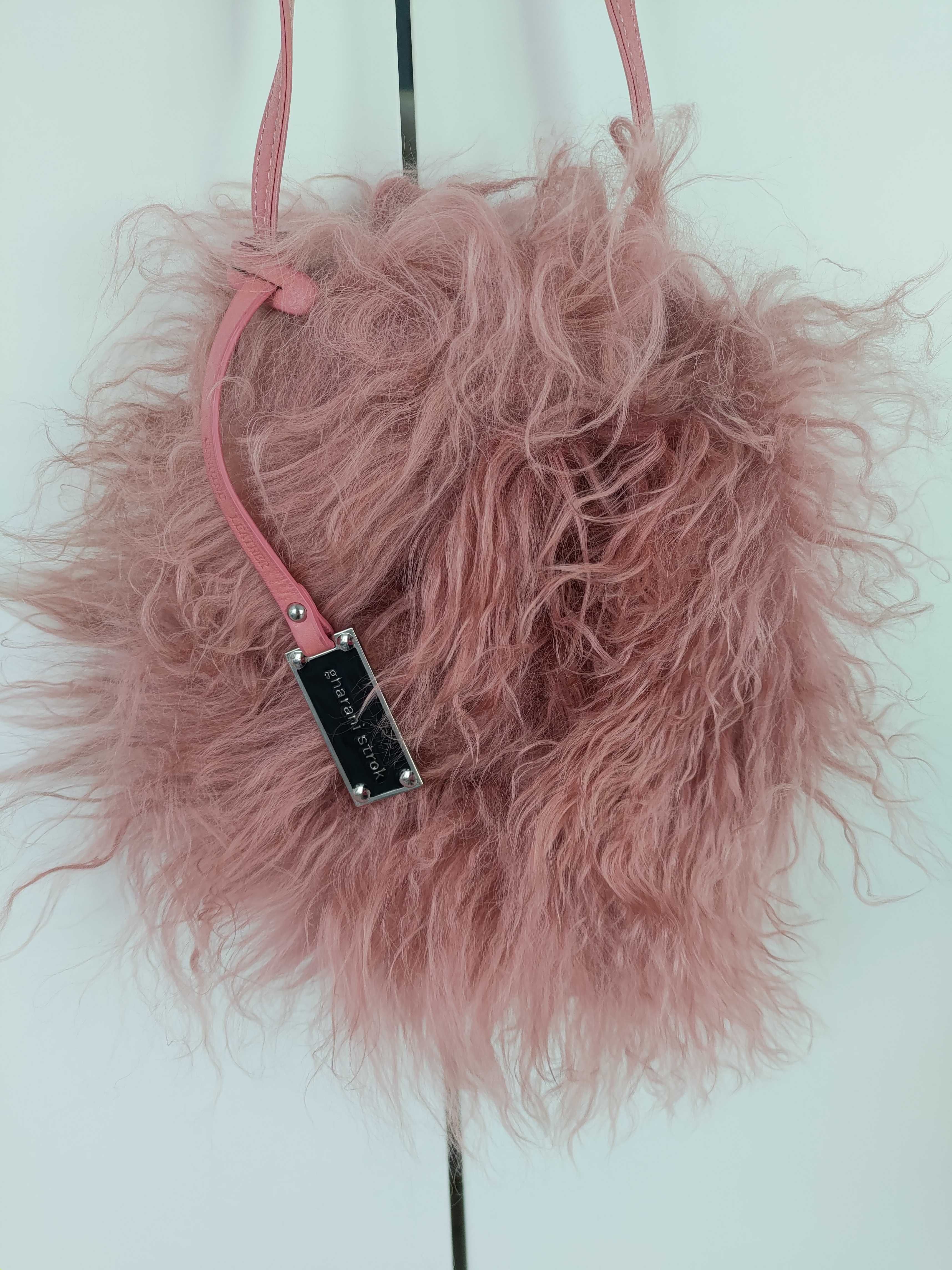 Torebka puchata kula owca efekt wow designer Gharani strok