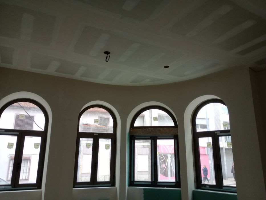 Pladur, Tetos Falsos, Divisórias, Pintura e Pisos Flutuantes – Pro