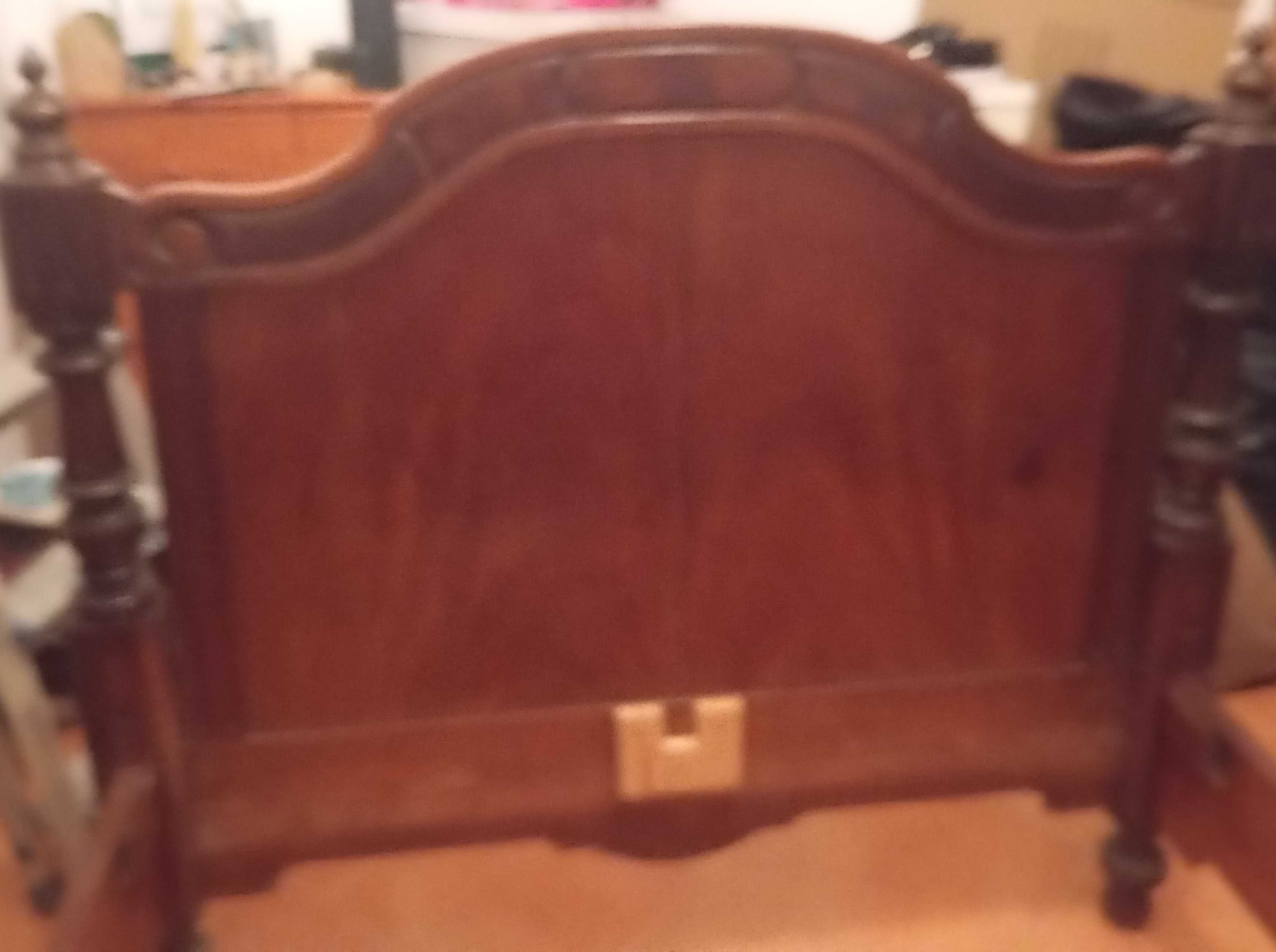 cama de corpo e meio