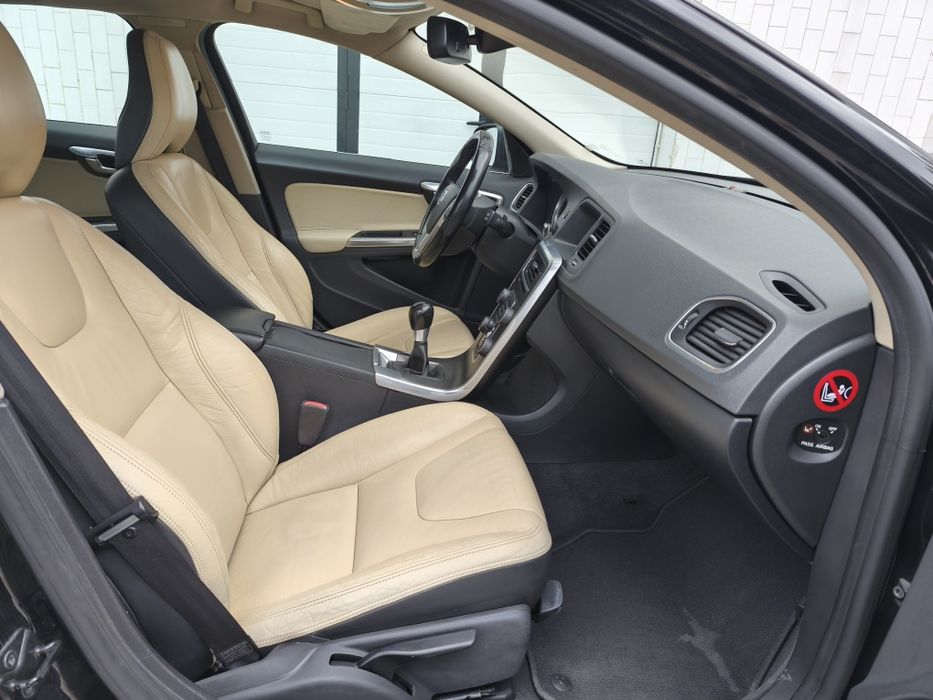 Volvo V60 2.0D 163cv