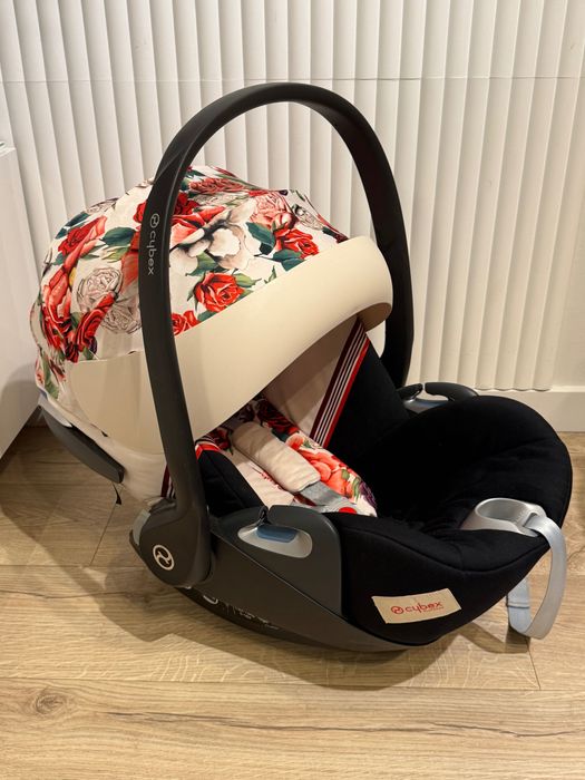 Fotelik samochodowy Cybex Cloud Z Spring Blossom z baza obrotowa