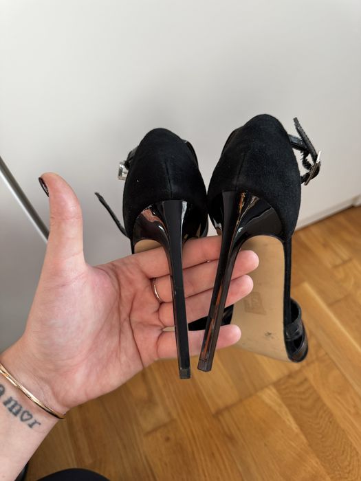 Чорні туфлі River Island