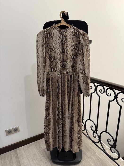 Максі сукня Reserved