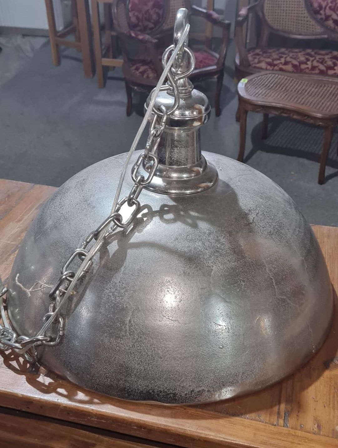 Lampa w stylu Retro