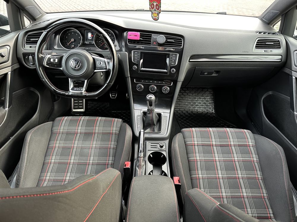 Продам Volkswagen Golf GTI 2014 2.0 Механика