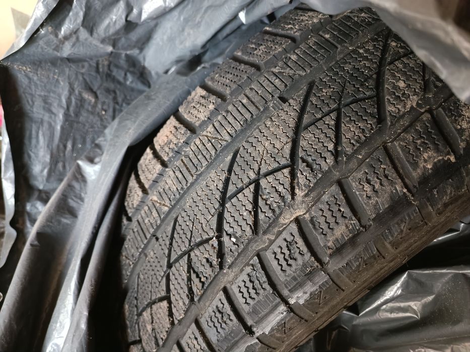 Momo 215/60 R17 Gruby bieżnik Opony TANIO